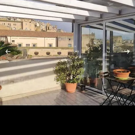Il Piccolo Attico فندق مبيت وإفطار كالتاجيروني